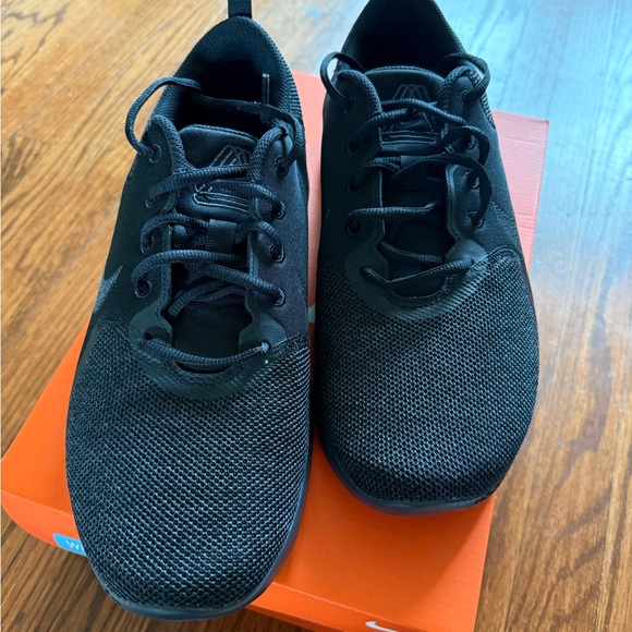 Nike Flex Experience RN 10 4E - Picture 2 of 4